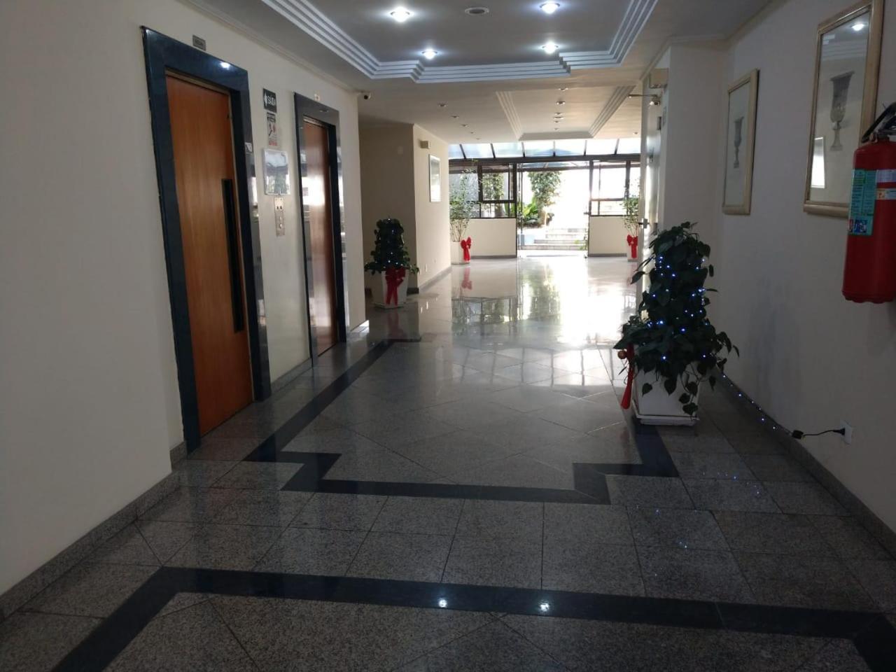 Dois Quartos Hc, Metro E Oscar Freire Apartamento